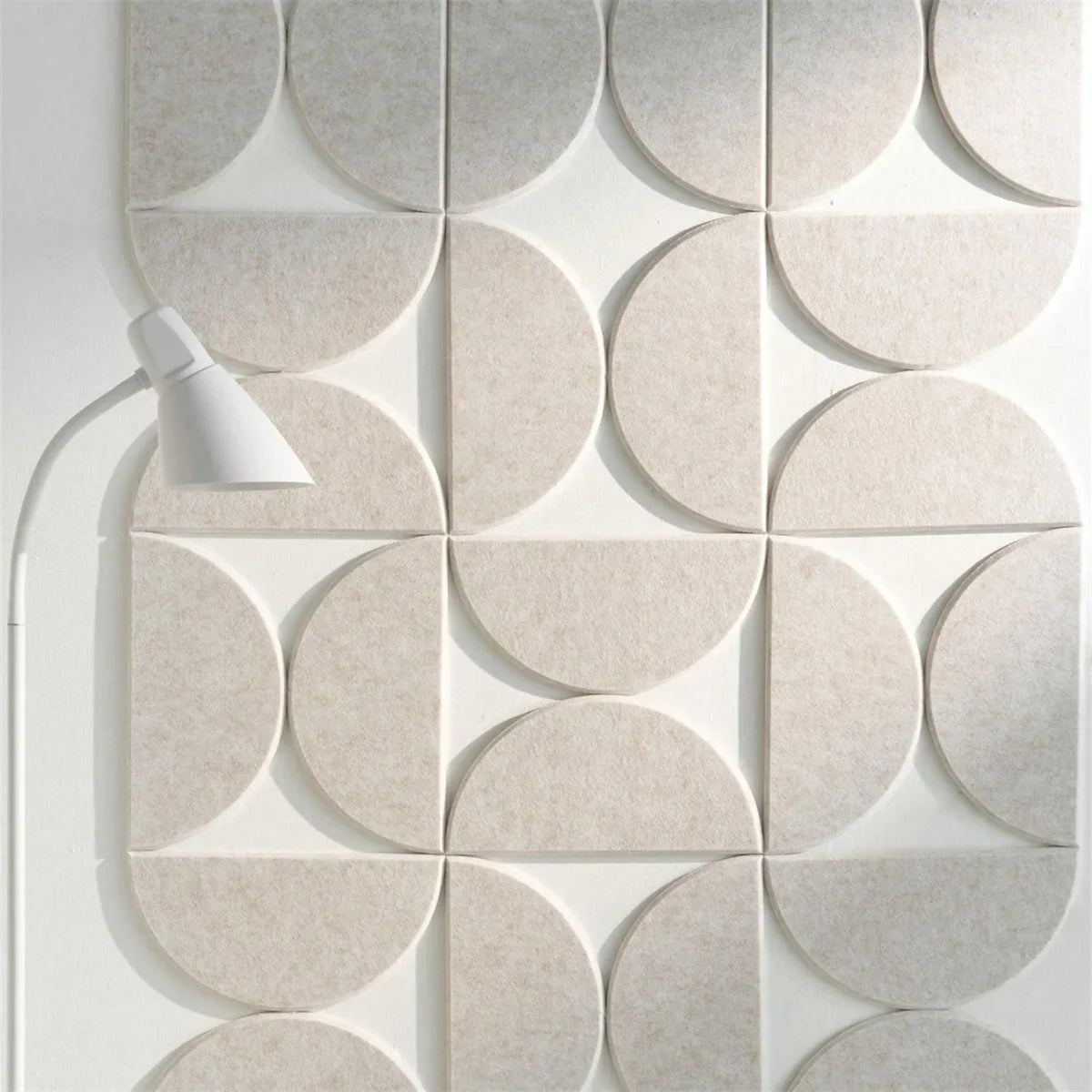 Kit de 12 Panneaux Muraux Décoratifs en Feutre, Carreaux Muraux Semi-Circulaires en Feutre pour la Décoration Intérieure, Dalles en Feutre Auto-Adhésives