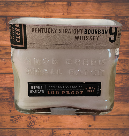 Bougie en bouteille de Bourbon recyclée