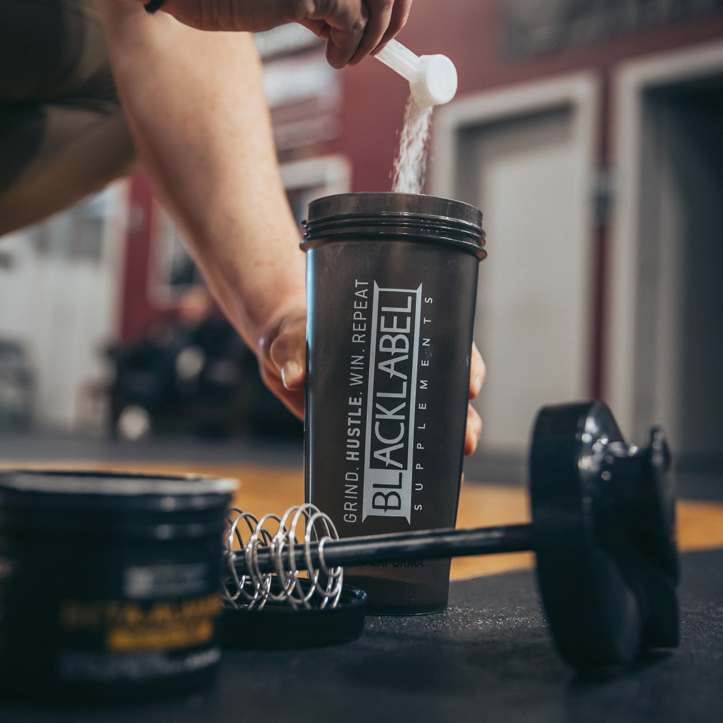 28 oz Shaker Bottle