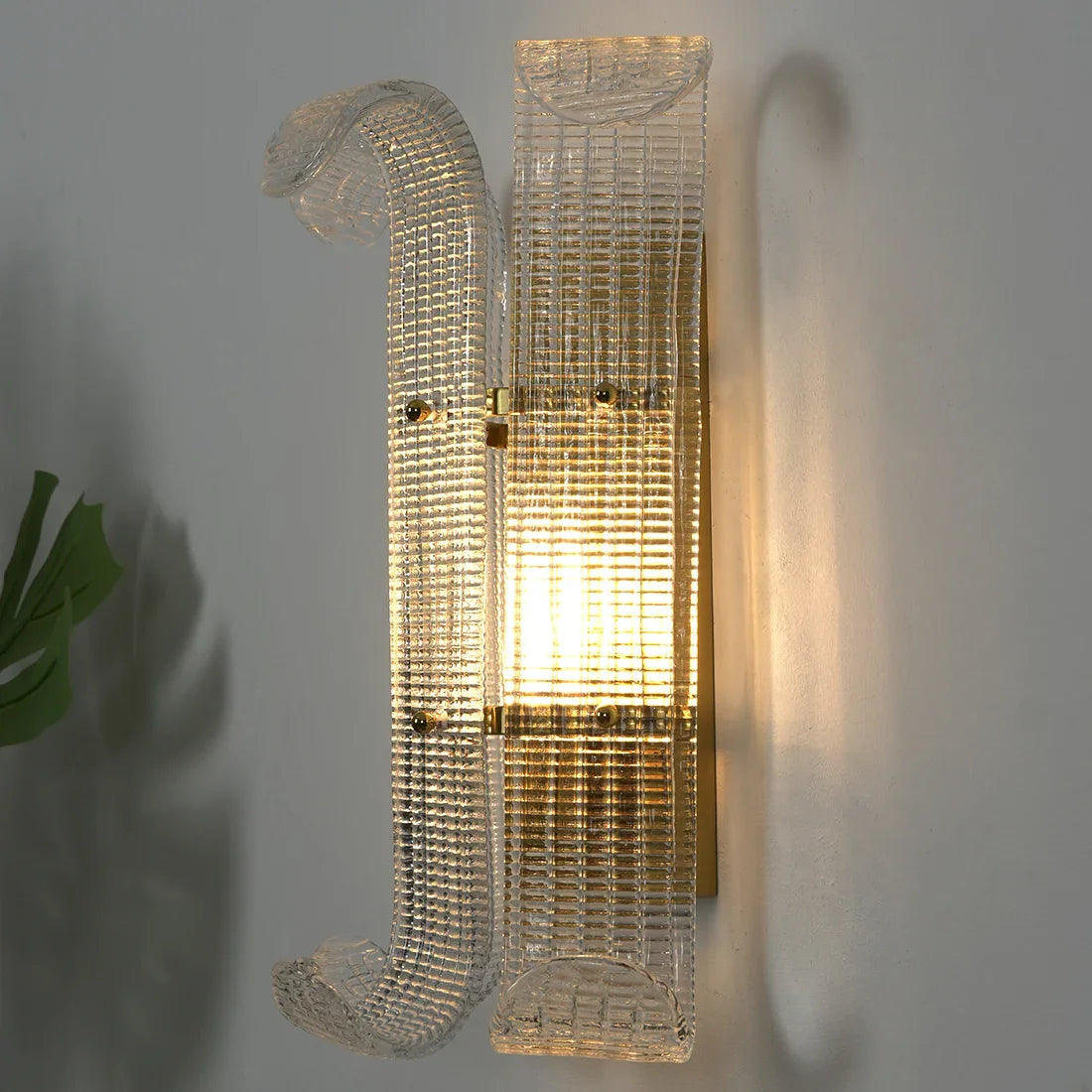 Curved Glass Drum Wall Lamp – Vintage Gold Black Grid Glass Sconce E12/E14