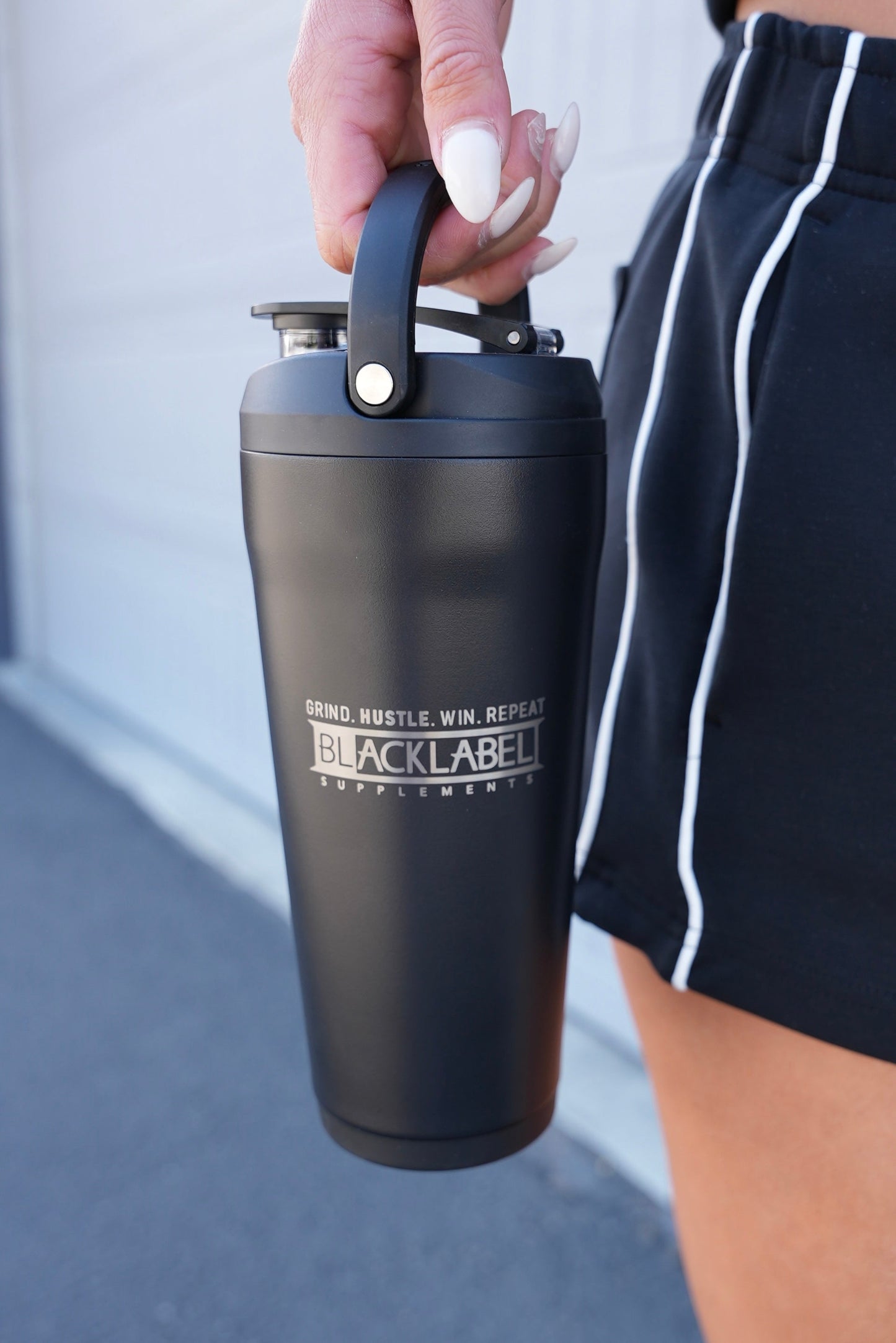 24 oz Insulated Shaker