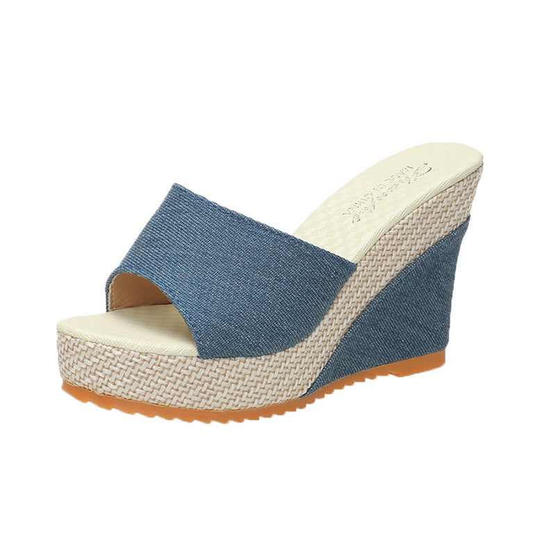One-shaped Plum Blossom Platform Slippers