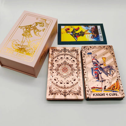 Le nouveau jeu de société de Tarot "The New Knight Laser Gold Foil" – Cartes de divination luxueuses en PVC, imperméables et résistantes à l'usure, avec marquage à chaud.