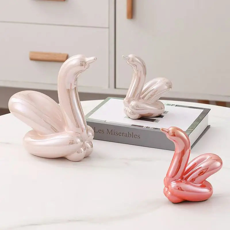 13.4cm Mini Créatif Ballon Cygne Abstrait Céramique Ornement Sculpture Bureau Statue Maison Bureau Accessoires Décoration Cadeau