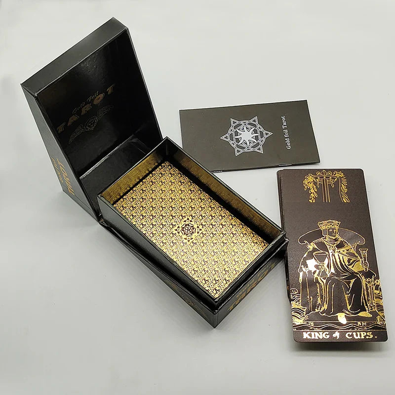 Le nouveau jeu de société de Tarot "The New Knight Laser Gold Foil" – Cartes de divination luxueuses en PVC, imperméables et résistantes à l'usure, avec marquage à chaud.