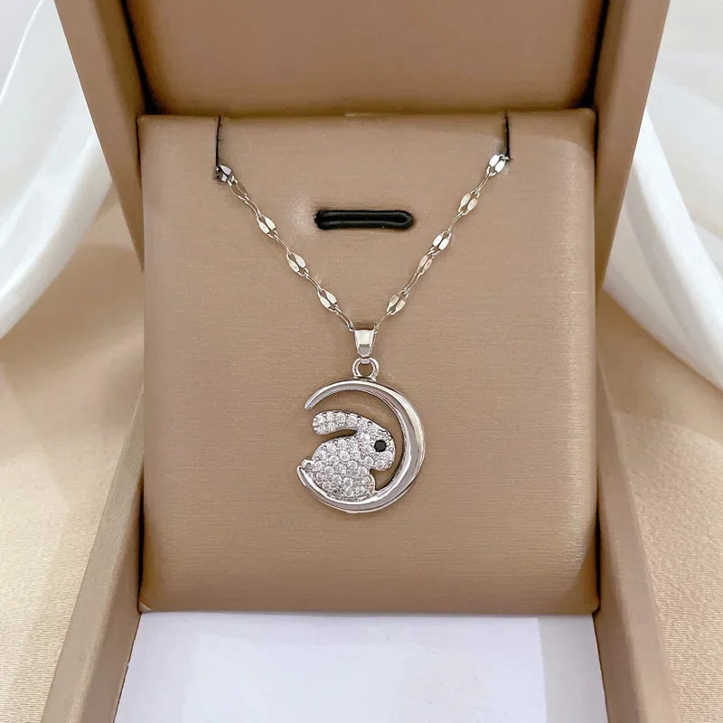 Stainless Steel Crescent Moon Pendant Necklace | Vintage Gold Choker Jewelry for Women