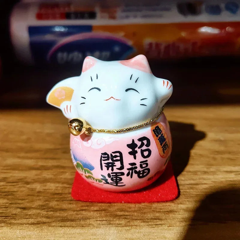 Cerámica Japonesa Daruma Artesanía Gato de la Suerte de Dibujos Animados Adorno de la Fortuna Paisaje Accesorios de Decoración del Hogar Regalos Decoración de la Sala de Estar