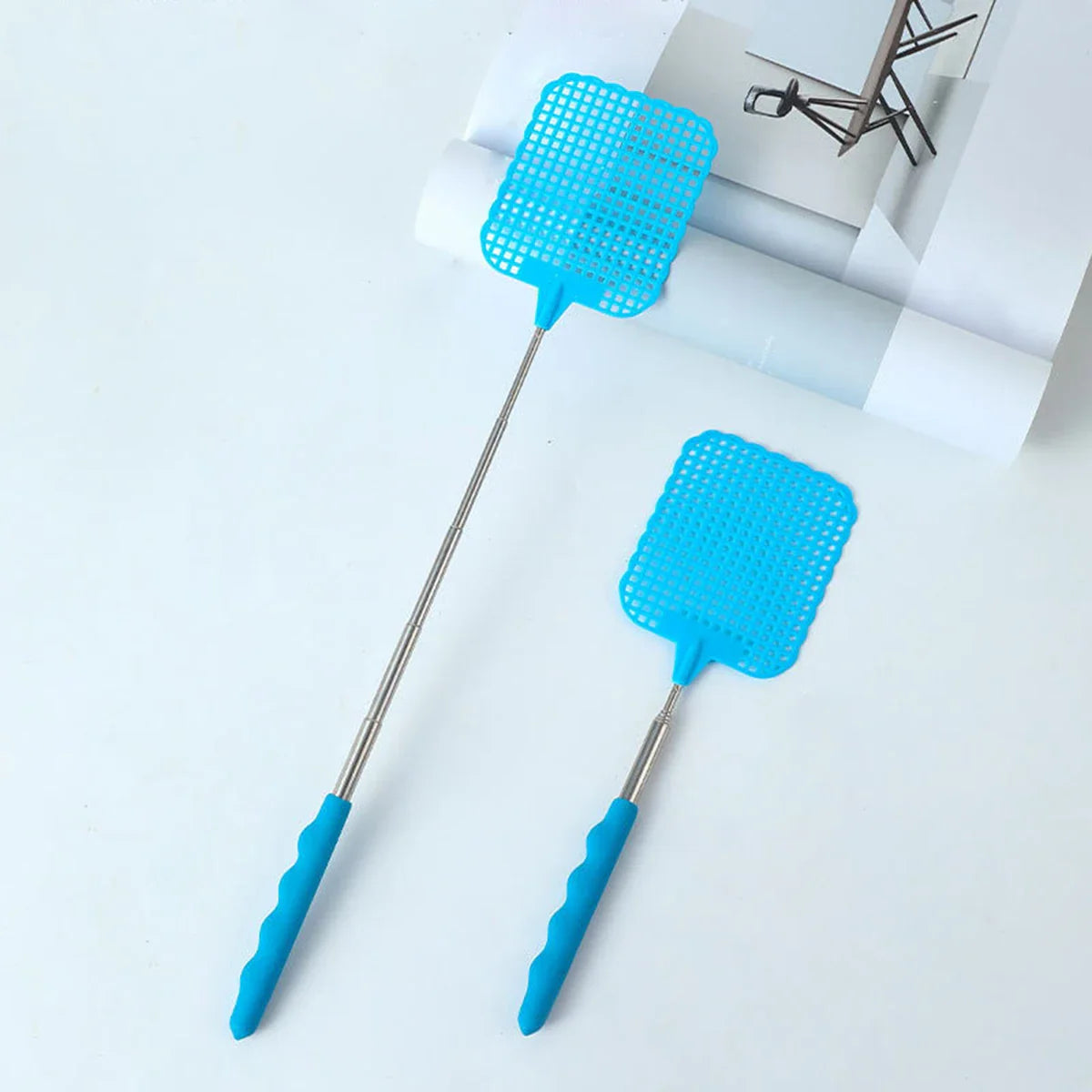 Retractable Fly Swatter | Extended Reach Mosquito Killer