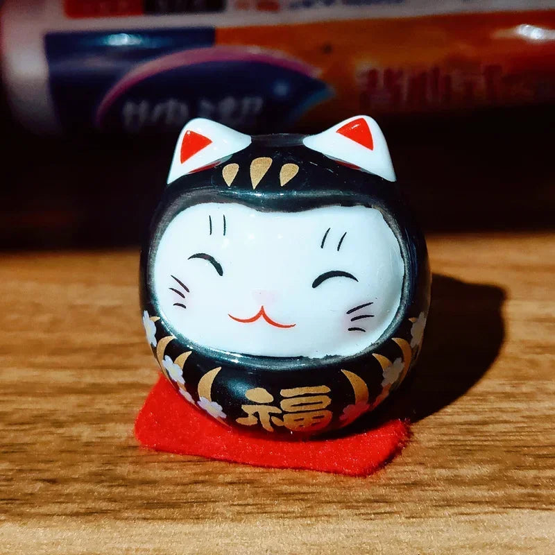 Cerámica Japonesa Daruma Artesanía Gato de la Suerte de Dibujos Animados Adorno de la Fortuna Paisaje Accesorios de Decoración del Hogar Regalos Decoración de la Sala de Estar