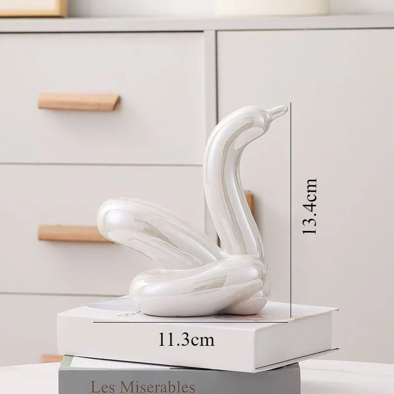 13.4cm Mini Créatif Ballon Cygne Abstrait Céramique Ornement Sculpture Bureau Statue Maison Bureau Accessoires Décoration Cadeau
