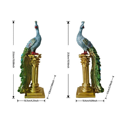 A pair of exquisite peacock ornaments standing on Roman columns add an artistic touch to the home.