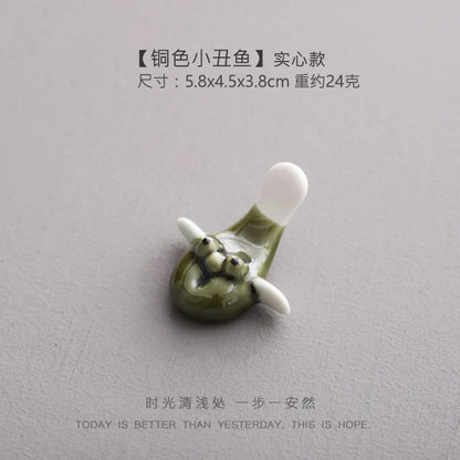 Cute Ceramic Fish Shape Chopsticks Holders Chopstick Stand Shelf Cartoon Animals Spoons Fork Rack Ceramic Rest Kitchen Utensil