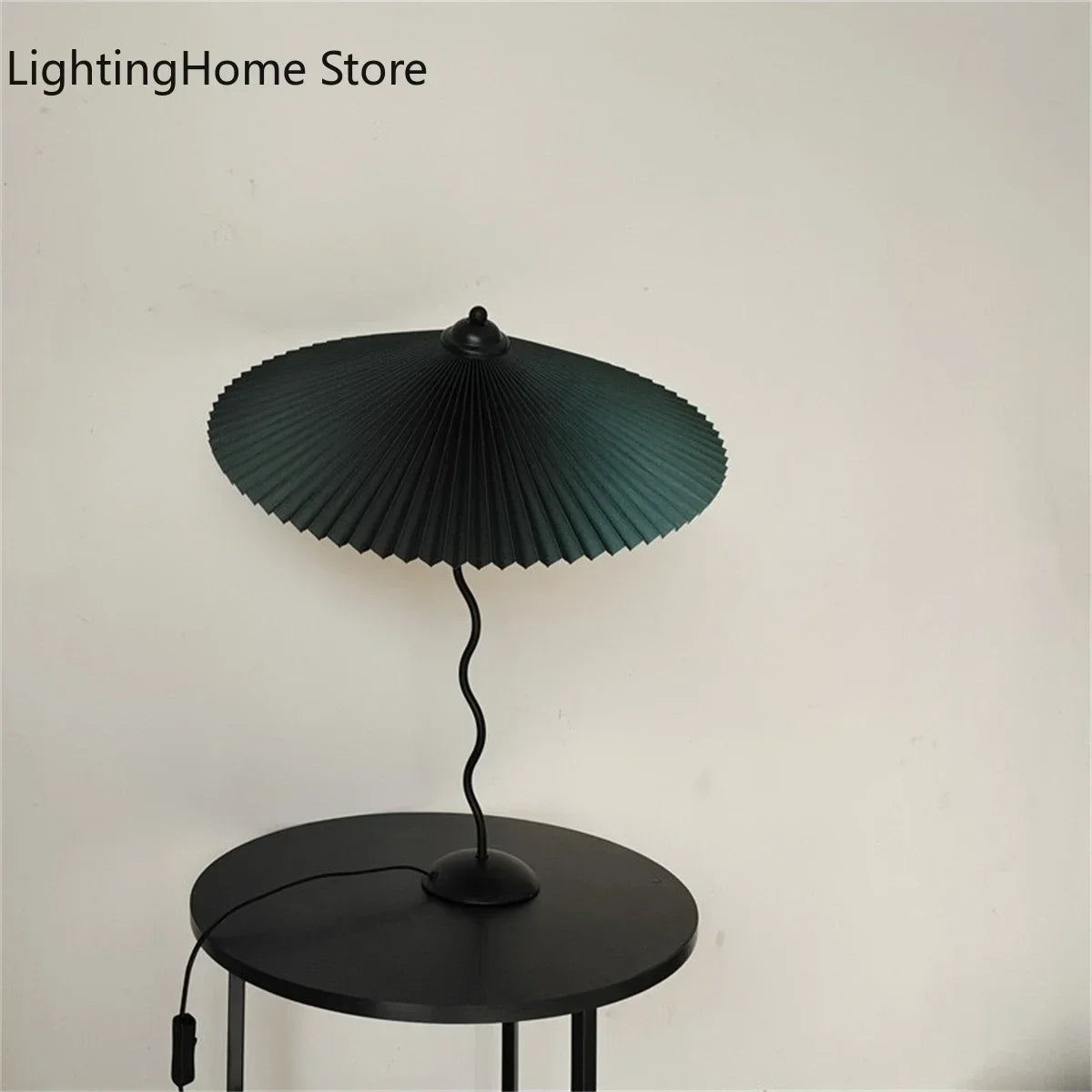 Lampe de table style rétro plissée, abat-jour parapluie, nordique médiéval coréen, pour chambre principale, lampe de chevet pivotante en fer forgé, livraison directe.