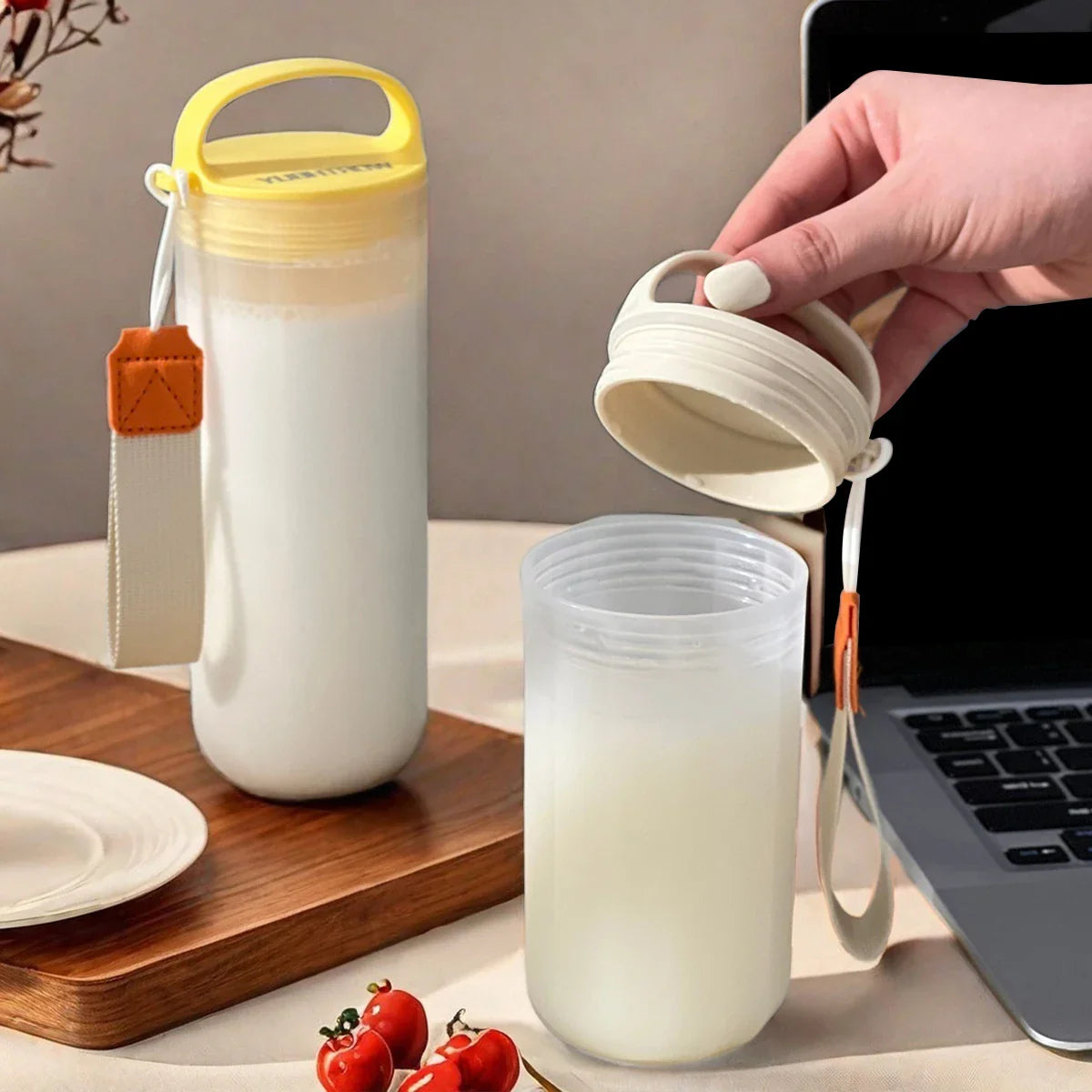 WORTHBUY Portable Plastic Water Bottle | Leak-proof Heat-resistant Tumbler for Travel and Sport