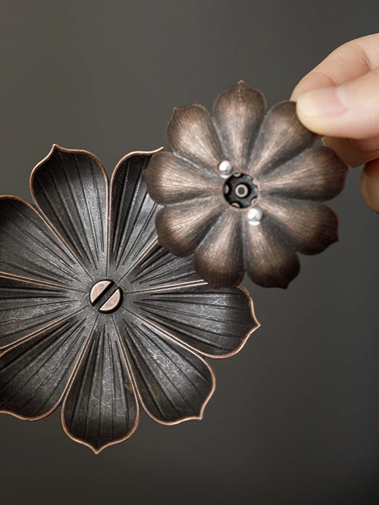 Brûleur d'encens 2-en-1 en alliage | Porte-bâtonnet de santal en métal avec motif lotus zen