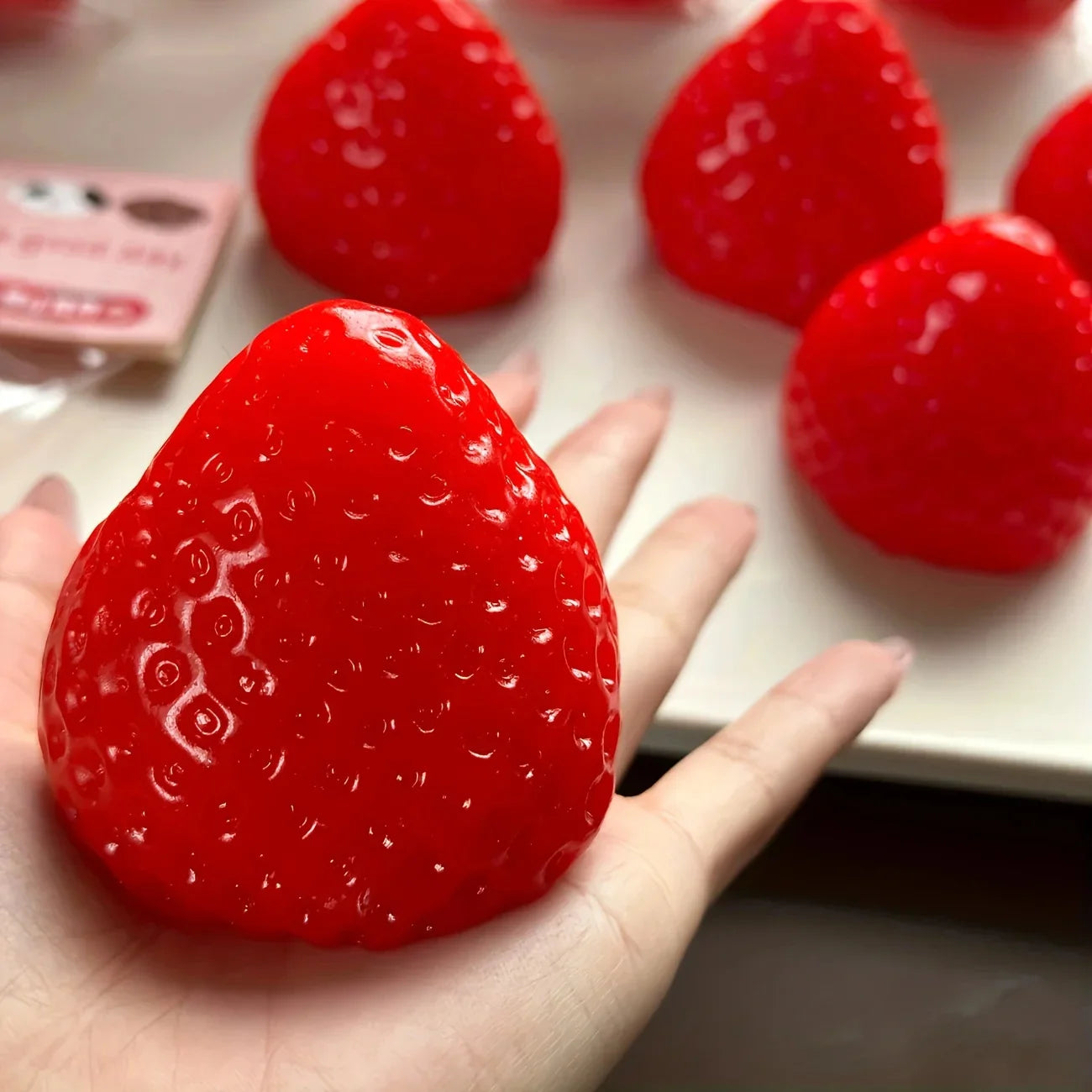 1Pc Squishy Big Strawberry