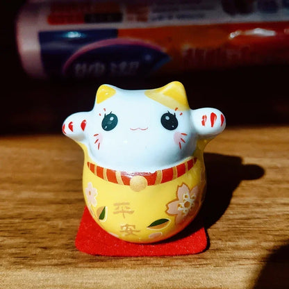 Cerámica Japonesa Daruma Artesanía Gato de la Suerte de Dibujos Animados Adorno de la Fortuna Paisaje Accesorios de Decoración del Hogar Regalos Decoración de la Sala de Estar