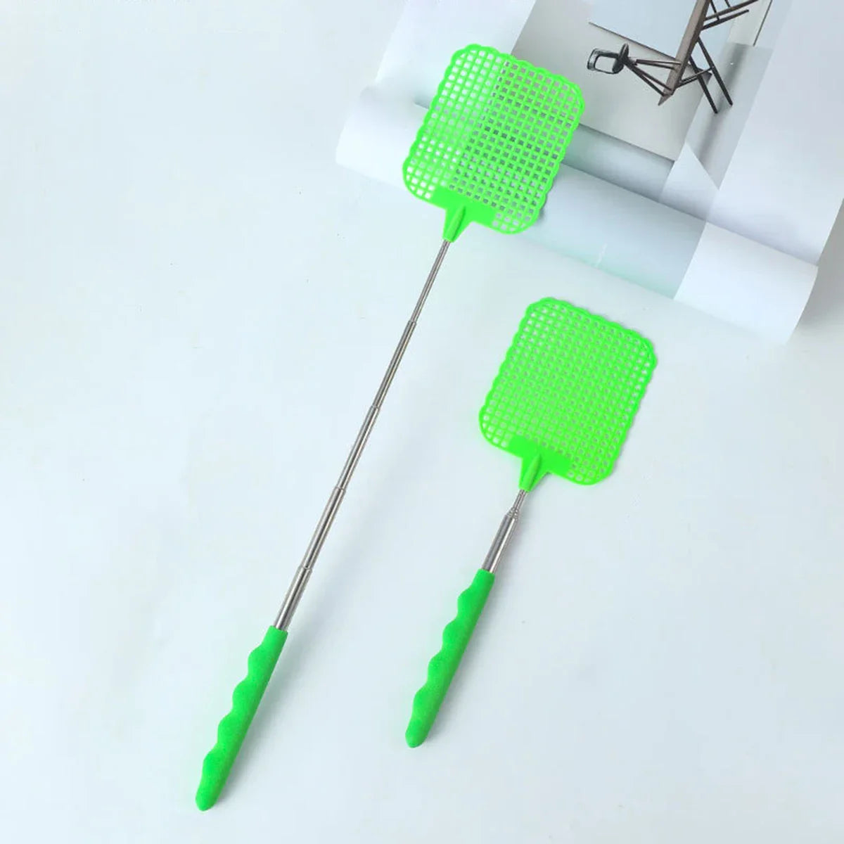 Retractable Fly Swatter | Extended Reach Mosquito Killer