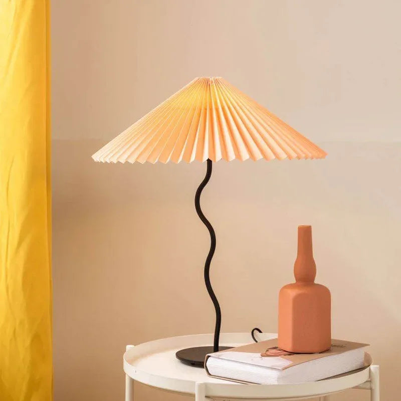 Lampe de table style rétro plissée, abat-jour parapluie, nordique médiéval coréen, pour chambre principale, lampe de chevet pivotante en fer forgé, livraison directe.