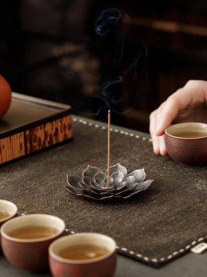 Brûleur d'encens 2-en-1 en alliage | Porte-bâtonnet de santal en métal avec motif lotus zen