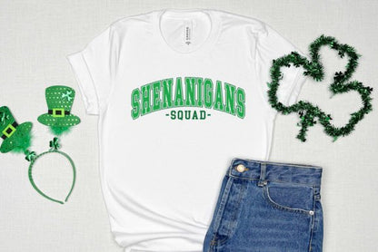 T-shirt graphique unisexe en bambou/coton Shenanigans Squad