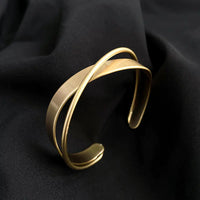 Simple Wave Cross Bracelet
