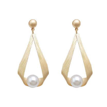 New Simple Pearl Personalized And Temperamental Long Style Eardrops