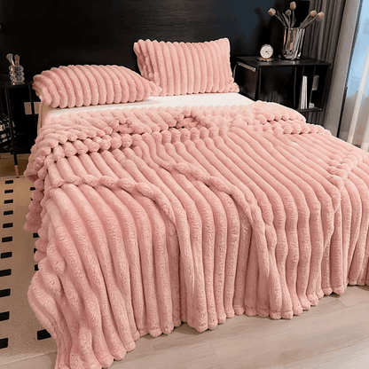 Luxurious All-Season Faux Rabbit Fur Throw Blanket – Ultra-Soft Flannel, Warm & Cozy for Couch, Bed, and Travel