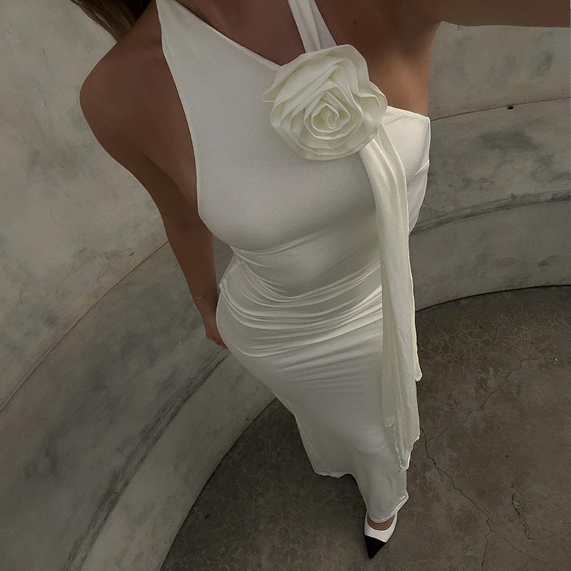 Vestido Halter Ins Hot Girl a la Espalda con Decoración Floral Tridimensional y Temperamento