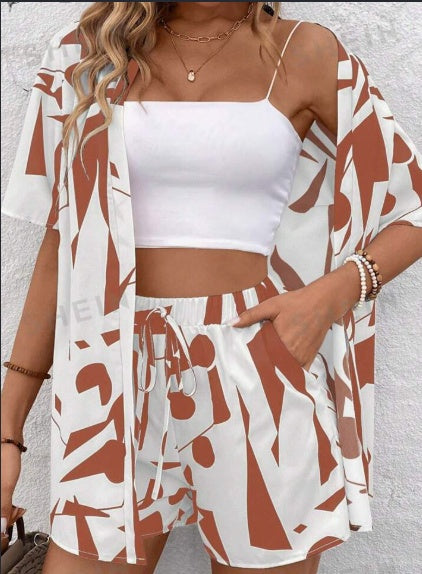 Ensemble short et haut à manches courtes boutonnés à imprimé géométrique color block EMERY ROSE pour vacances décontractées d'été