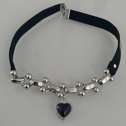 European And American Personalized Black Heart Necklace Choker