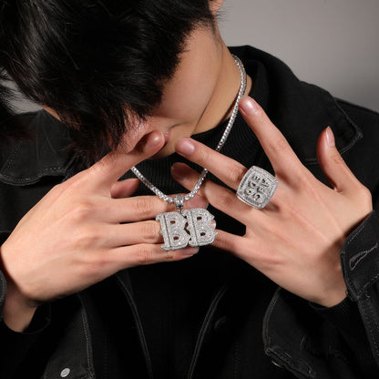 Collier Alphabet Hip Hop Entièrement Sertie de Diamants avec Lettres Pointues Rock Candy