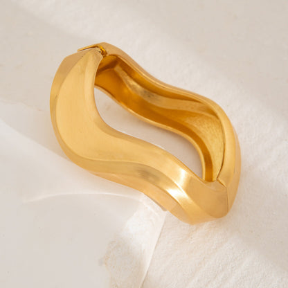 Fashion Irregular Alloy Bracelet Light Luxury