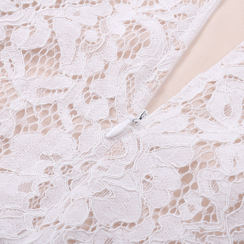 Elegante vestido calado de encaje sólido con espalda descubierta