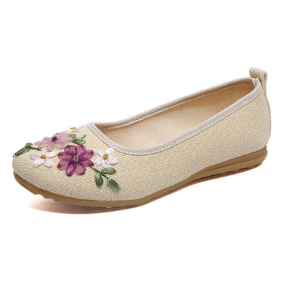 Ethnic Style Embroidered Shoes