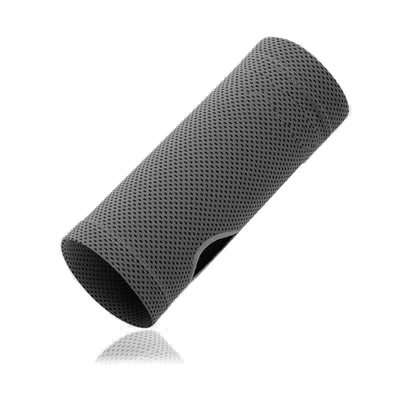 Cold-Sensing Sports Wristbands – Ice Silk Cooling Sweatbands
