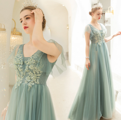 Nouvelle robe de mariée vert clair pour porter un toast