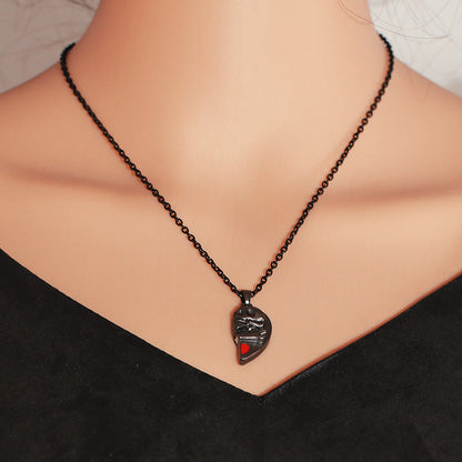 Pendentif Crâne Rétro Punk Collier d'Halloween Crâne d'Amour Magnétique en Forme de Cœur Collier de Couple