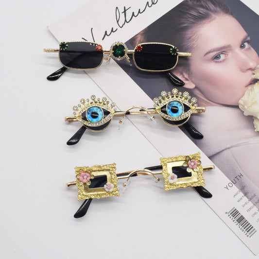 Gafas personalizadas con incrustaciones de diamantes esmeralda