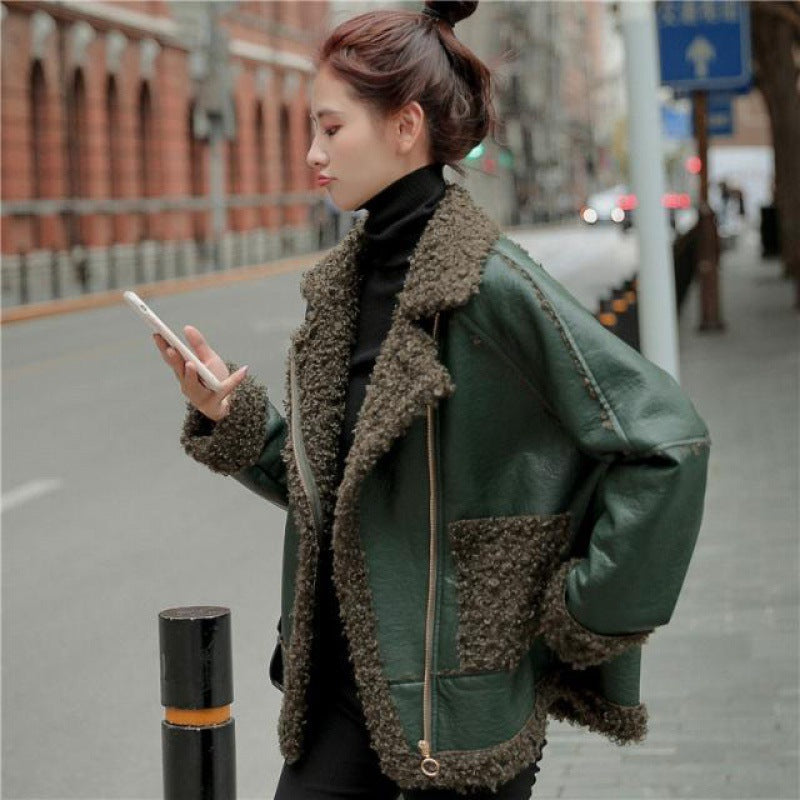 Manteau en pure laine d'agneau uni pour femme avec fourrure