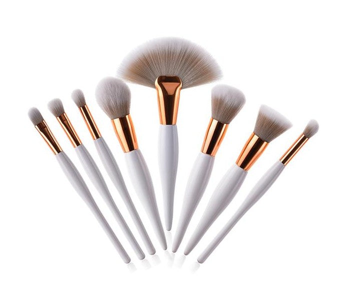 Ensemble de 8 pinceaux de maquillage – Manche noir et tubes argentés | Pinceaux professionnels à poils doux