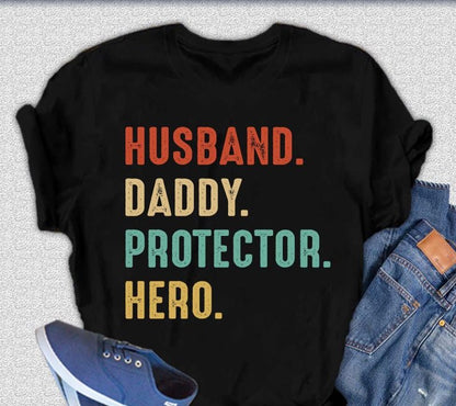 Époux, Papa, Protecteur, Héros T-Shirt Graphique à Manches Courtes Homme en Viscose de Bambou/Coton Biologique