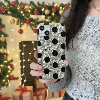 Funda de teléfono con estampado de conchas y puntos para broncear
