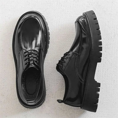 Zapatos casuales de cuero para hombre con costuras rojas