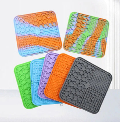 Silicone Pet Lick Mat | Slow Feeder Plate with Suction Cups for Dogs