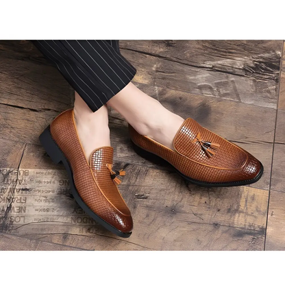 Pointed Men’s Slip On Woven Leather Shoes