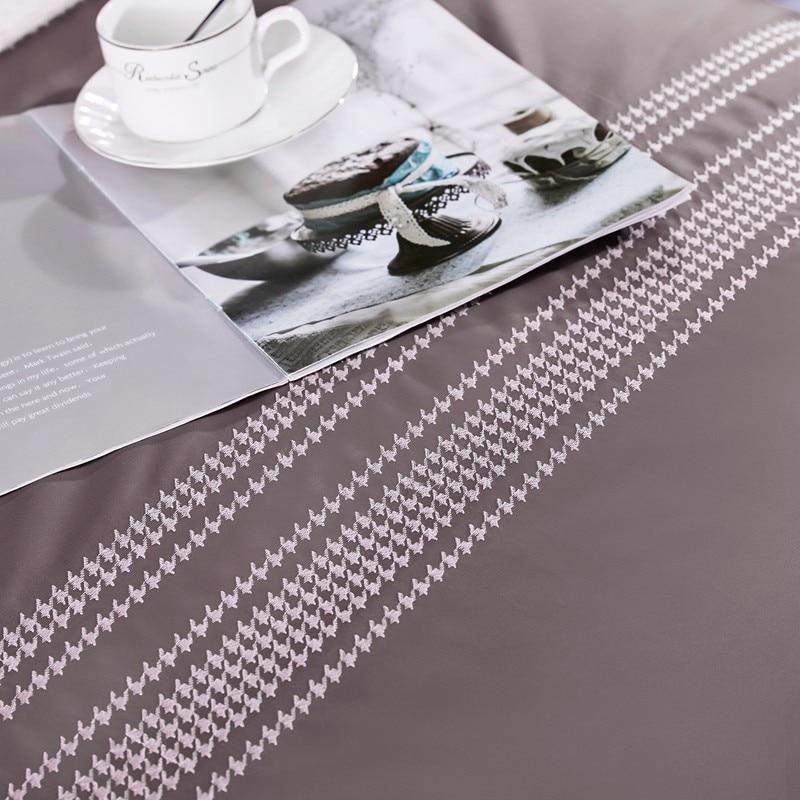 Parure de lit Evelyn haut de gamme brodée 1000 fils en coton égyptien à longues fibres
