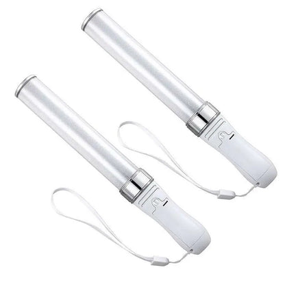 Dos varitas luminosas LED blancas con correas para la muñeca