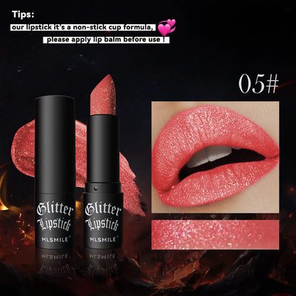 Labial mate aterciopelado de larga duración e hidratante